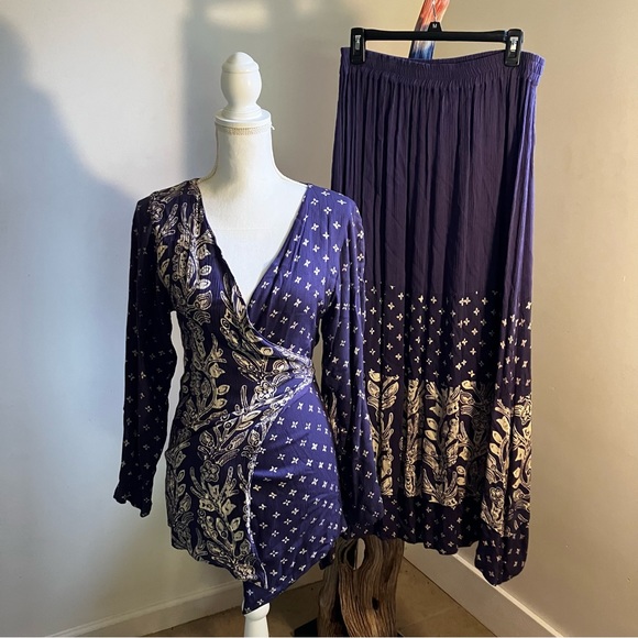 Iguana Inc. Worldly Clothing set, hand made, blue, surplus top, maxi skirt. M/L. - Picture 6 of 16